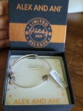 Alex and Ani Silver Expandable Bangle Bracelet - Limited Holiday 2021